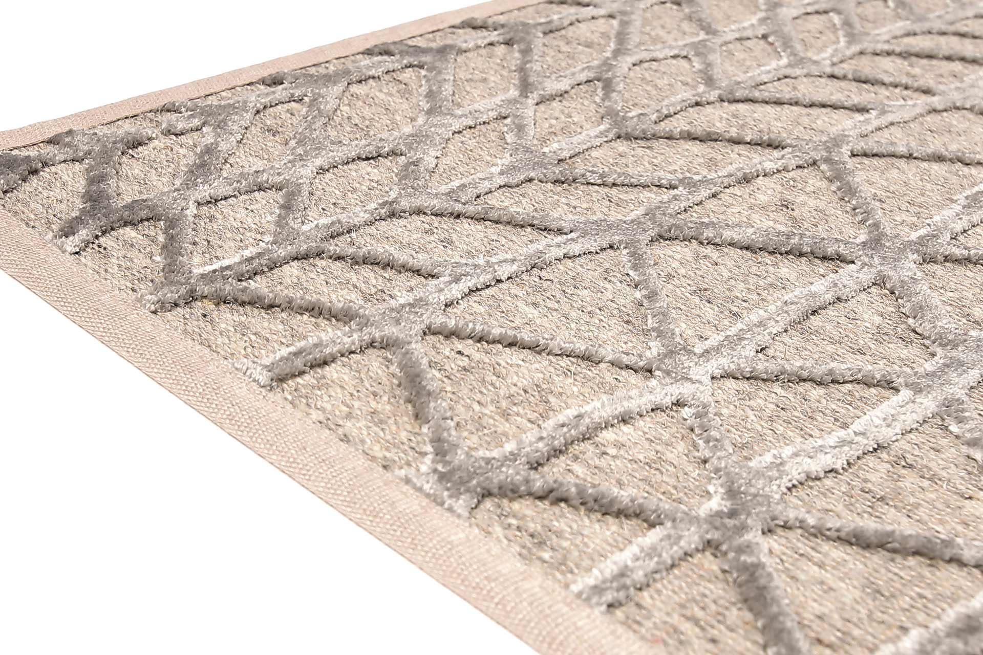 VM Carpet Lastu villa-viskoosimatto, Pohja 95% villa, 5% polyamide / Nukka 100% viskoosi, 195x300cm, hopea